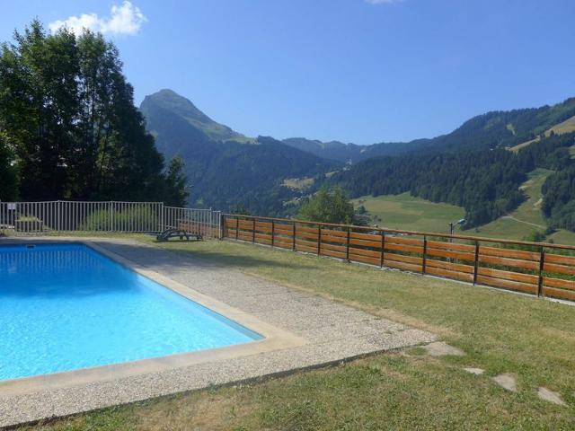 Charmant 2 pièces avec piscine et parking, proche des pistes à Morzine FR-1-524-75 - Morzine