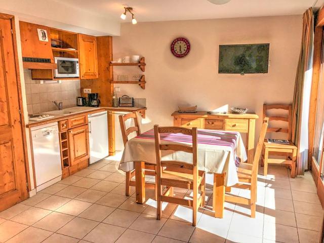 Superbe studio au centre de Morzine avec parking, Wifi et balcon exposé Sud-Est FR-1-524-78 - Morzine