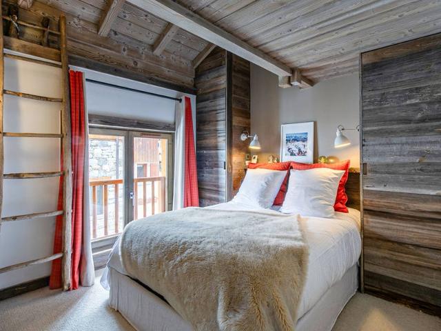 Appartement-chalet de standing avec cheminée et hammam, idéalement situé sur le front de neige de Va - Val d’Isère Centre