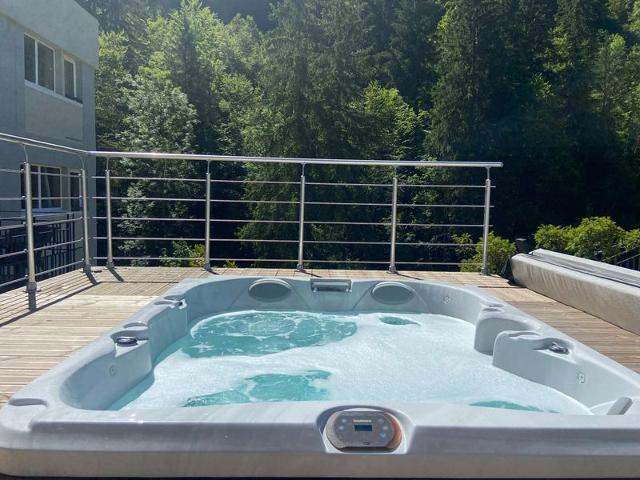 Morzine - Appartement 6 pers. avec sauna, spa, WIFI et parking FR-1-679-13 - Morzine