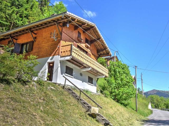 Chalet convivial près du téléphérique avec parking et cheminée FR-1-524-6 - Morzine