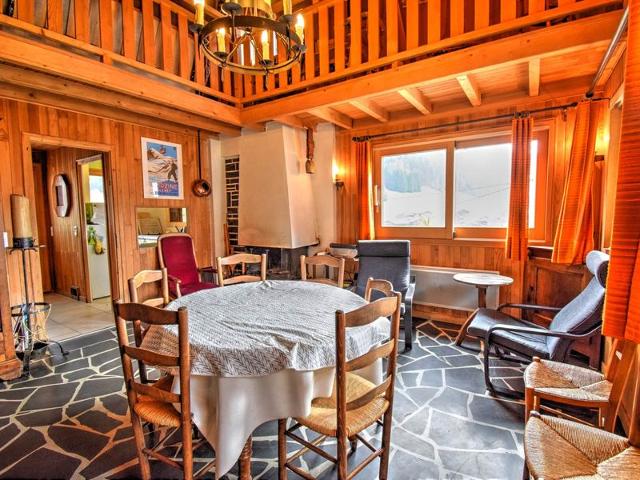 Chalet cosy à Morzine, proche navettes, avec garage, terrasse et équipements complets FR-1-524-13 - Morzine