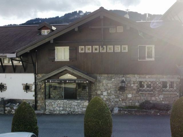 Studio lumineux avec mezzanine, balcon, casier à skis et parking à 5 min du centre de Morzine. FR-1-524-87 - Morzine