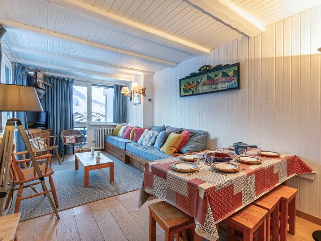 Appartement 4 pièces avec balcon, WiFi et parking couvert FR-1-694-38 - Val d’Isère Centre