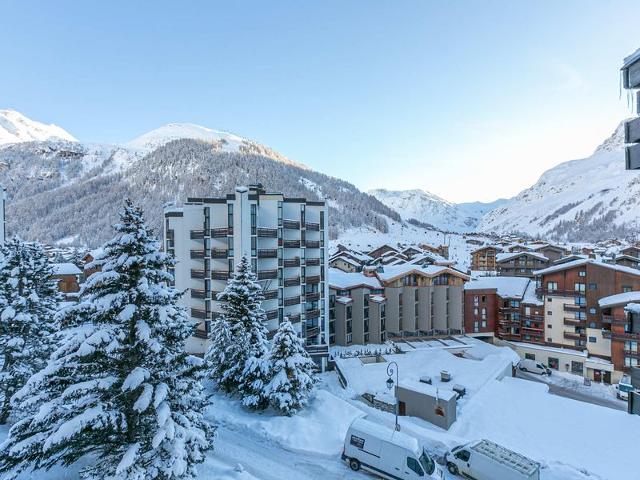 Appartement 4 pièces avec balcon, WiFi et parking couvert FR-1-694-38 - Val d’Isère Centre