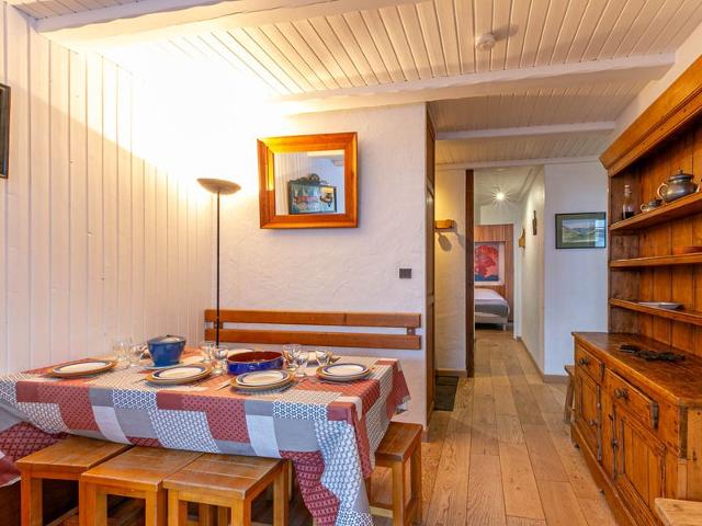 Appartement 4 pièces avec balcon, WiFi et parking couvert FR-1-694-38 - Val d’Isère Centre