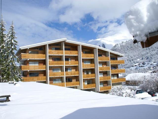 Morzine : Apt 6 pers, 2 ch, cuisine équipée, balcon, parking, casier à skis FR-1-524-119 - Morzine