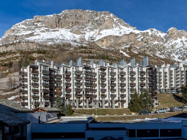 Studio de standing avec balcon au cœur du village, proche pistes et commodités FR-1-694-85 - Val d’Isère Centre