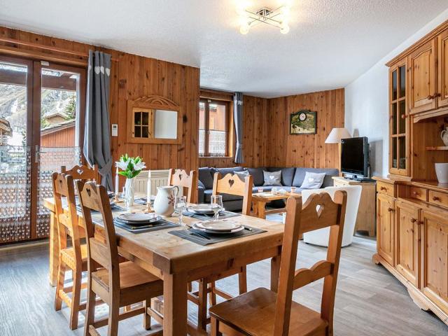 Appartement de style montagnard dans chalet rustique, au cœur du vieux village et aux pieds des pist - Val d’Isère Centre