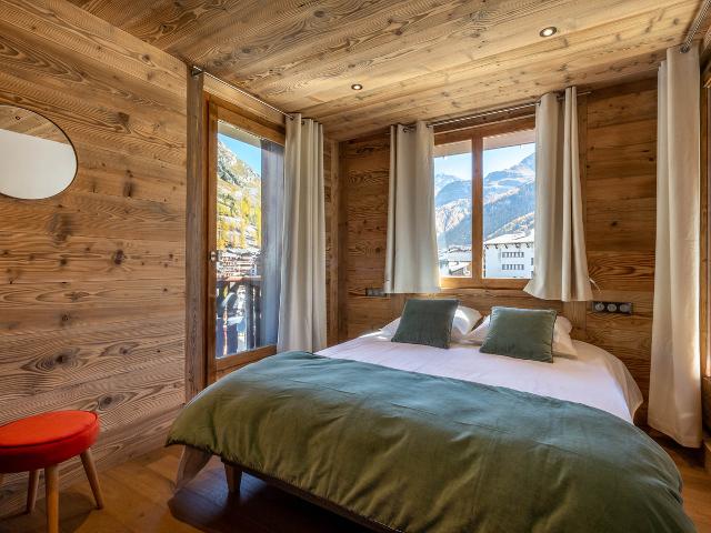 Luxueux appartement 4 pièces avec balcon, wifi, parking et services de conciergerie FR-1-694-30 - Val d’Isère Centre