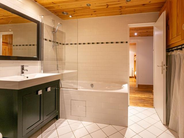 Appartement de charme avec wifi, au pied des pistes, 4 pièces, Val-d'Isère FR-1-694-130 - Val d’Isère Centre