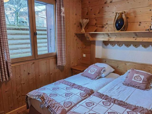 Superbe chalet 15 pers. avec spa, sauna, proche télécabine et centre, équipements complets FR-1-679- - Morzine