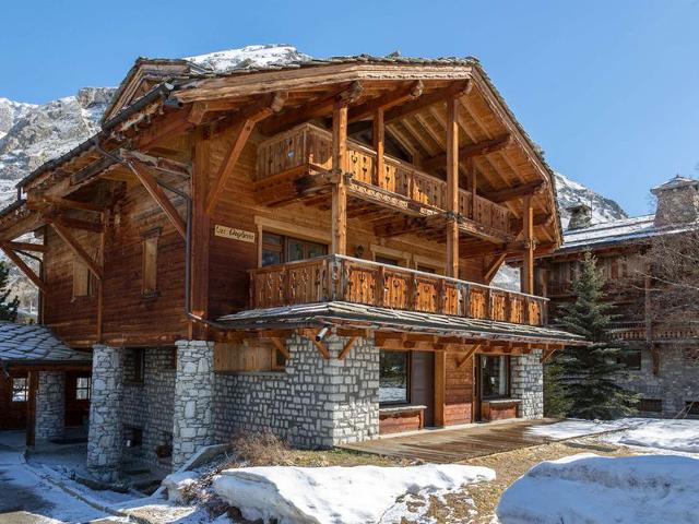 Confortable duplex ski aux pieds avec wifi, parking et vue sur pistes FR-1-694-122 - Val d’Isère Centre