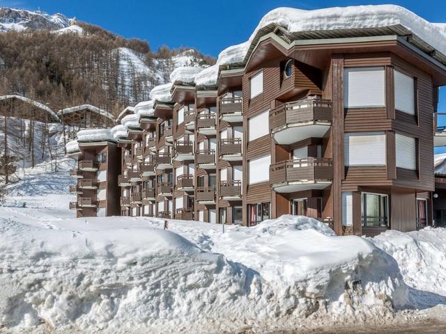 Triplex élégant proche des pistes avec parking FR-1-694-164 - Val d’Isère Centre