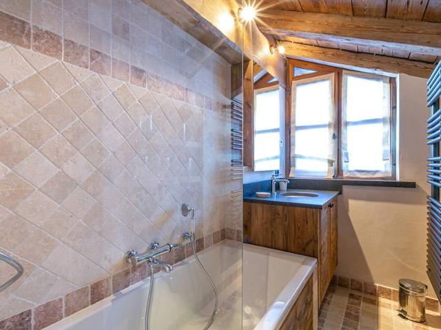 Duplex luxueux avec sauna, cheminée et parking à Val-d'Isère FR-1-694-334 - Val d’Isère Centre