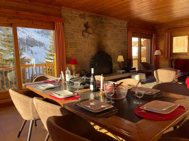 Appartement rustique avec cheminée, terrasse et garage à Val d'Isère FR-1-694-16 - Val d’Isère Le Châtelard