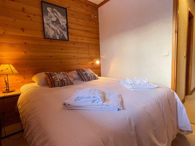 Appartement rustique avec cheminée, terrasse et garage à Val d'Isère FR-1-694-16 - Val d’Isère Le Châtelard