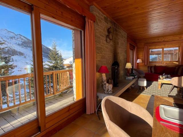 Appartement rustique avec cheminée, terrasse et garage à Val d'Isère FR-1-694-16 - Val d’Isère Le Châtelard