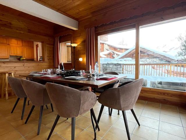 Appartement rustique avec cheminée, terrasse et garage à Val d'Isère FR-1-694-16 - Val d’Isère Le Châtelard