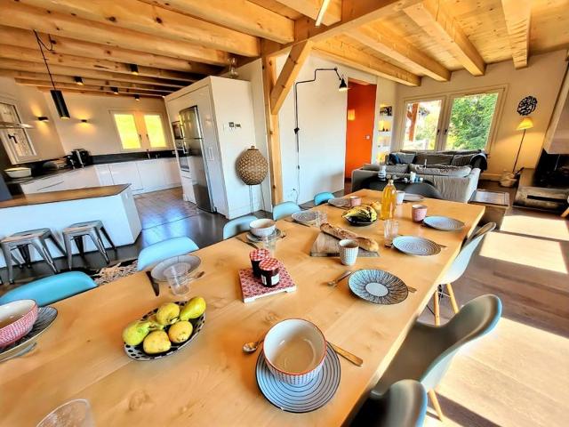 Grand chalet 6 chambres, proche pistes, cheminée, parking, 12 pers FR-1-598-176 - Les Gets