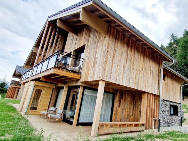 Chalet neuf 5 chambres avec sauna et parking, accès direct aux pistes FR-1-755-29 - Plagne Montalbert