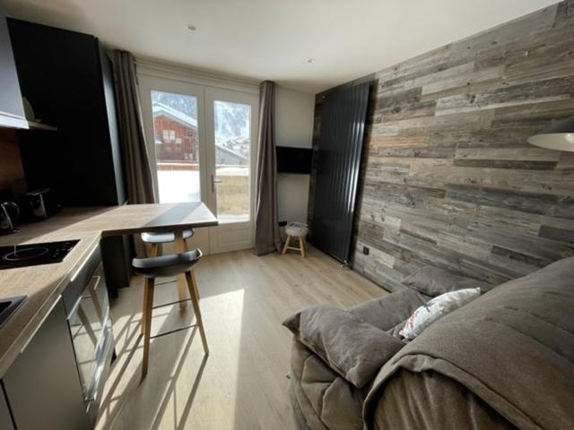 Studio cosy renové avec balcon, Wifi, à 5min du centre FR-1-694-315 - Val d’Isère Centre