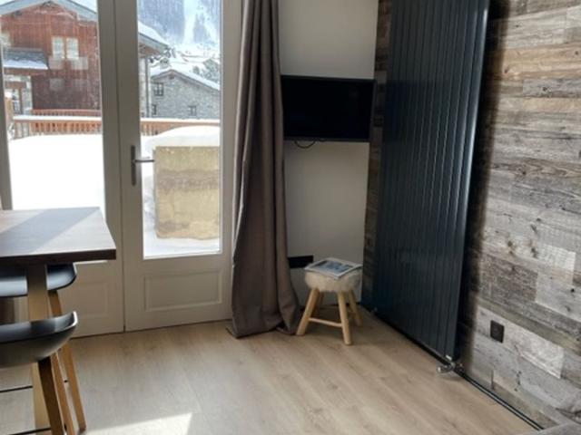 Studio cosy renové avec balcon, Wifi, à 5min du centre FR-1-694-315 - Val d’Isère Centre