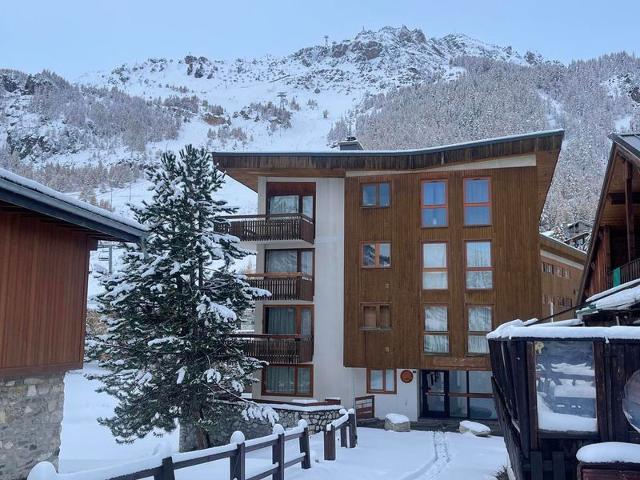 Appartement luxueux et lumineux avec balcon sud, 8 personnes, parking, WIFI FR-1-694-337 - Val d’Isère Centre