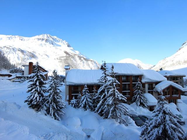 Appartement familial skis aux pieds avec wifi et balcon FR-1-694-53 - Val d’Isère Centre