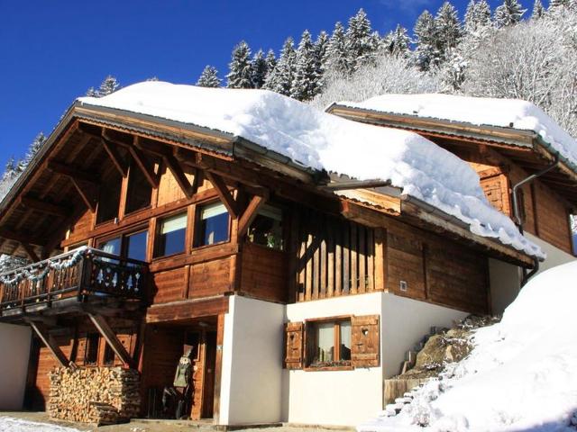 Chalet familial avec jacuzzi et cheminée près des pistes FR-1-623-363 - Les Gets