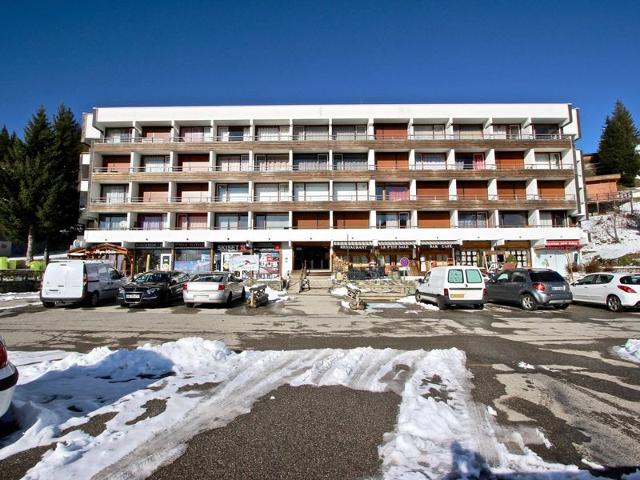 Superbe studio rénové au cœur de Chamrousse, à 50m des pistes FR-1-340-285 - Chamrousse