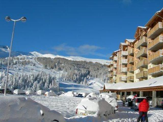 Appartement pour 6 avec balcon exposé sud à 100m des pistes, casier à skis au 3ème étage FR-1-162-36 - Superdévoluy