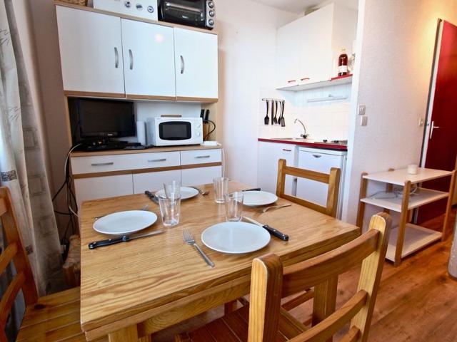 Studio cosy avec balcon, 3 places, au pied des pistes à Chamrousse FR-1-340-124 - Chamrousse