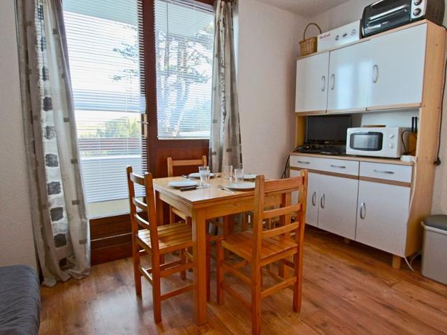 Studio cosy avec balcon, 3 places, au pied des pistes à Chamrousse FR-1-340-124 - Chamrousse