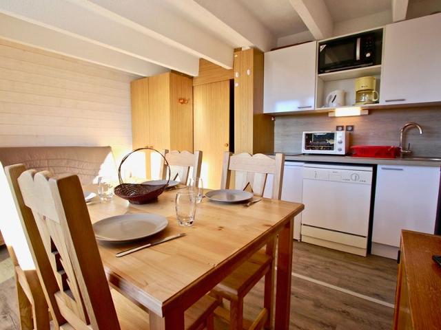 Studio cabine avec balcon, parking couvert, animaux non admis FR-1-340-122 - Chamrousse