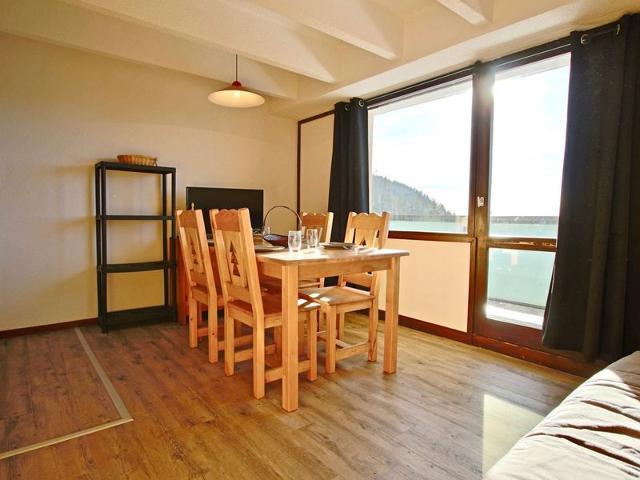 Studio cabine avec balcon, parking couvert, animaux non admis FR-1-340-122 - Chamrousse