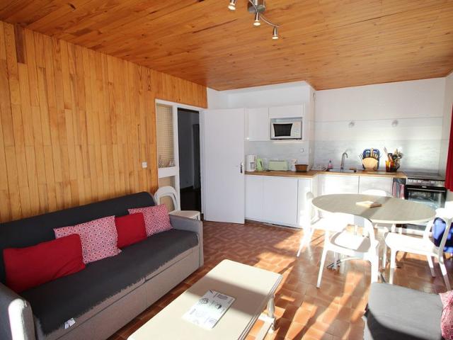 Charmant T2 lumineux avec balcon, 5 couchages, parking et équipements complets, Chamrousse 1650 FR-1 - Chamrousse