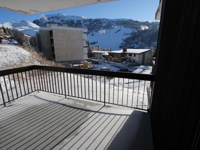 Charmant T2 lumineux avec balcon, 5 couchages, parking et équipements complets, Chamrousse 1650 FR-1 - Chamrousse